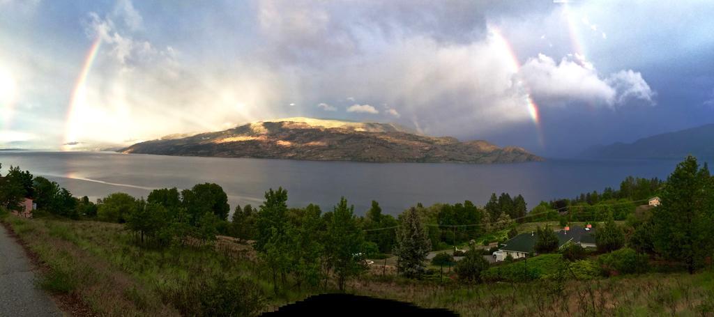 A Day'S Dream B&B Peachland Exterior photo