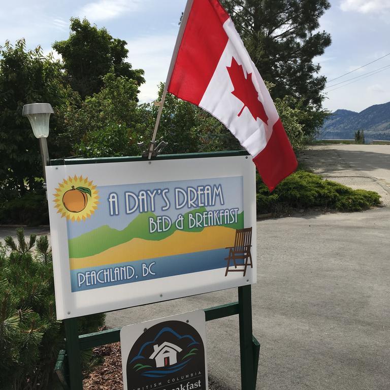 A Day'S Dream B&B Peachland Exterior photo