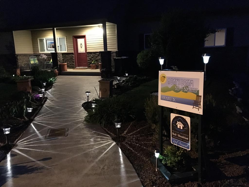 A Day'S Dream B&B Peachland Exterior photo